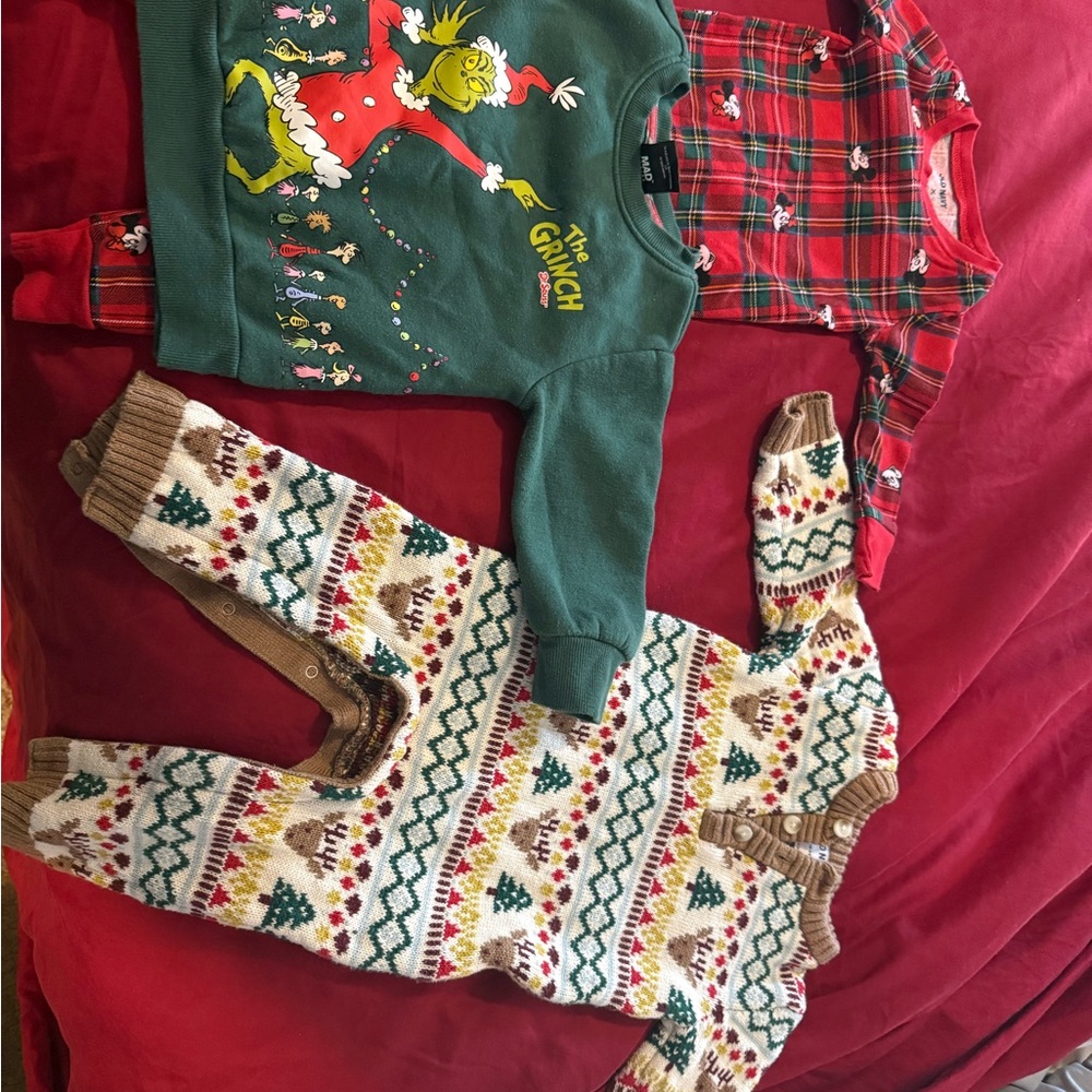 BUNDLE - 18 Items - Christmas/Holiday Outfits (12-18M) / 2T